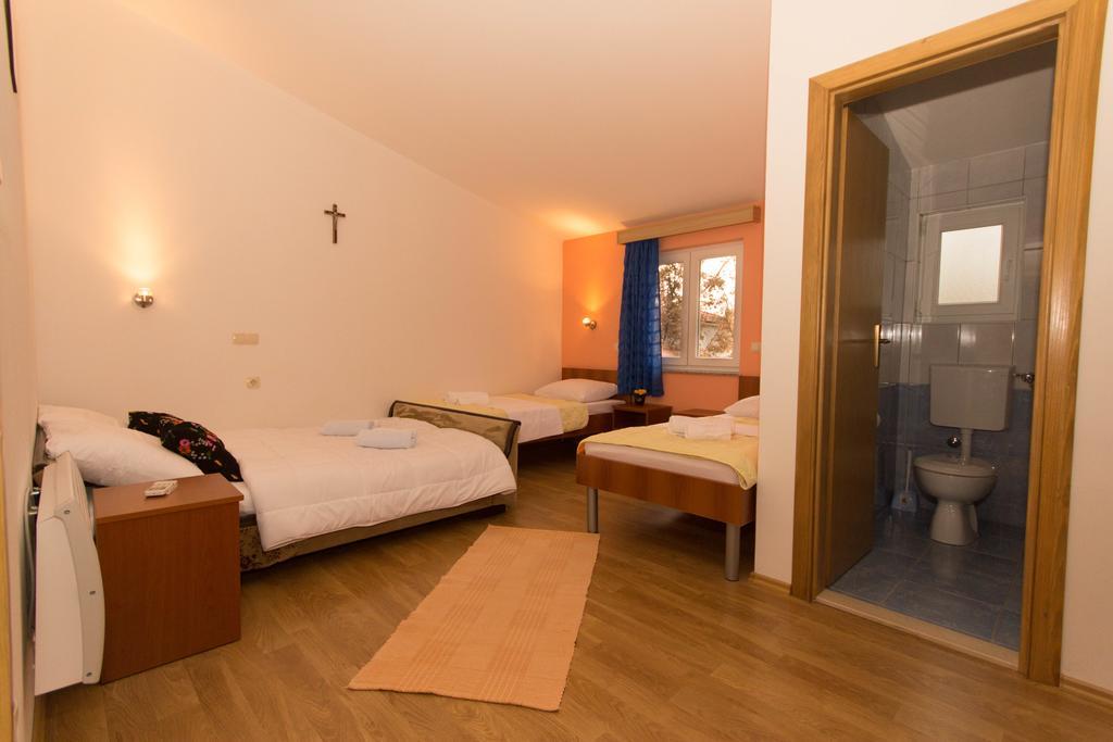 Hotel Casa Del Pellegrino M&A - Ostojici Međugorje Pokoj fotografie